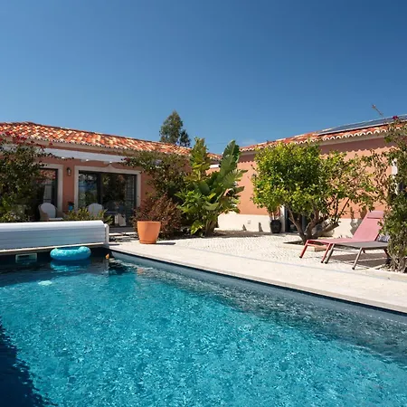 Casita By The Castle * Obidos
